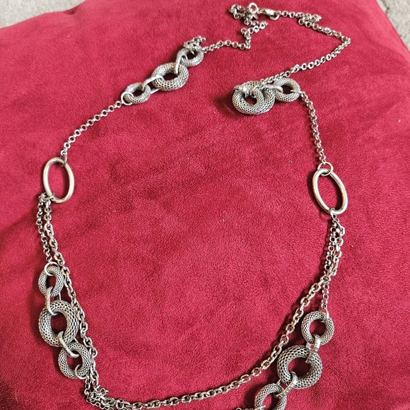 Premier Designs Silver Chain Necklace with Textured Links - Picture 2 of 3